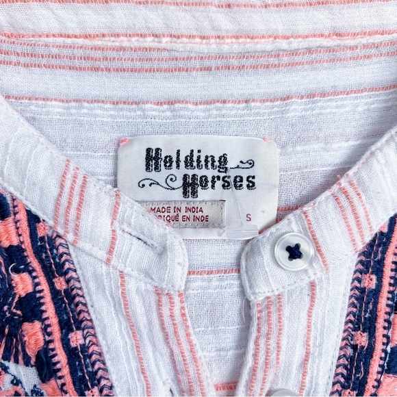 Holding Horses • Anthro Mesa Peasant Top blouse popover embroidered cotton gauze - Picture 5 of 12